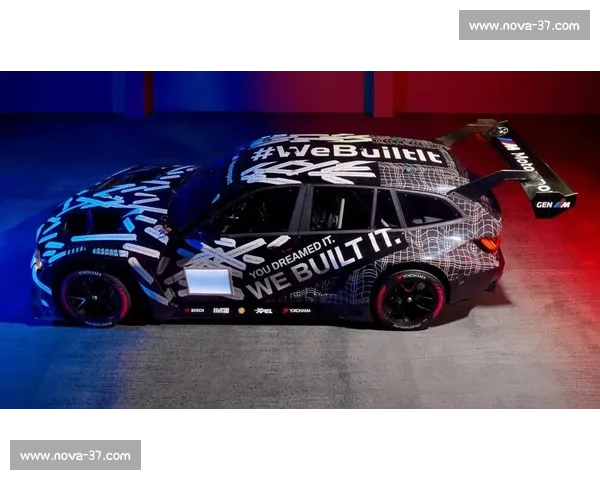 低底盘赛车竞技风采展现 技术与速度的极限对决挑战